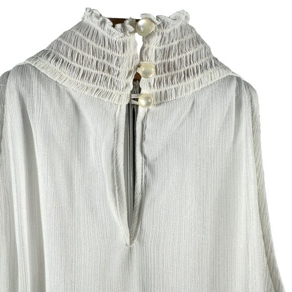 | I.N. San Francisco | White Shimmer Smocked Neck Sleeveless Floral Detail Top - Picture 4 of 10